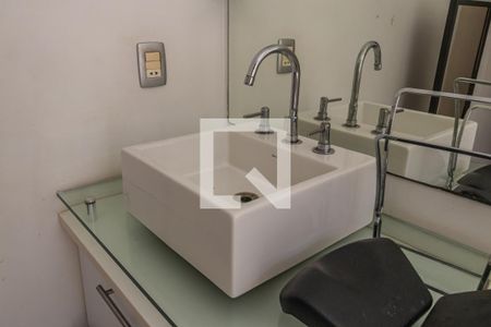 Casa de condomínio à venda com 640m², 4 quartos e 3 vagasBanheiro da Suíte 4