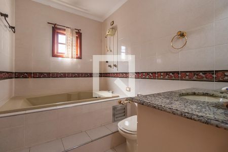 Casa de condomínio à venda com 640m², 4 quartos e 3 vagasBanheiro da Suíte 1