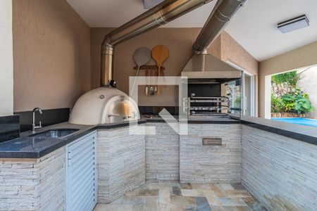 Casa de condomínio à venda com 640m², 4 quartos e 3 vagasÁrea Social