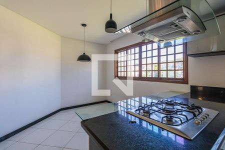 Casa de condomínio à venda com 640m², 4 quartos e 3 vagasCozinha