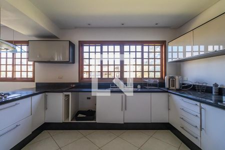 Casa de condomínio à venda com 640m², 4 quartos e 3 vagasCozinha