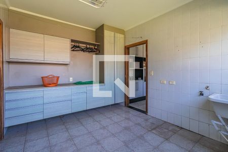 Casa de condomínio à venda com 640m², 4 quartos e 3 vagasÁrea de Serviço