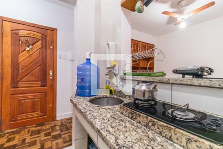 Apartamento à venda com 33m², 1 quarto e sem vagaCozinha e Área de Serviço
