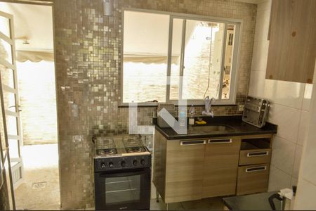 Cozinha de casa de condomínio à venda com 2 quartos, 55m² em Taquara, Rio de Janeiro