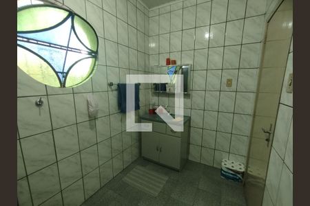 Casa à venda com 160m², 3 quartos e 2 vagas Casa à venda com 160m², 3 quartos e 2 vagasBanheiro