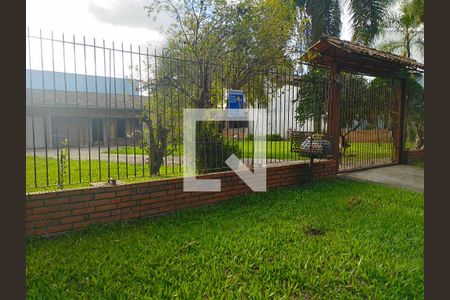 Casa à venda com 160m², 3 quartos e 2 vagas Casa à venda com 160m², 3 quartos e 2 vagasFachada