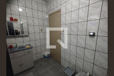 Casa à venda com 160m², 3 quartos e 2 vagas Casa à venda com 160m², 3 quartos e 2 vagasBanheiro