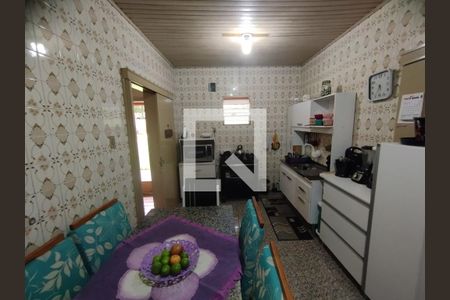 Casa à venda com 160m², 3 quartos e 2 vagas Casa à venda com 160m², 3 quartos e 2 vagasCozinha