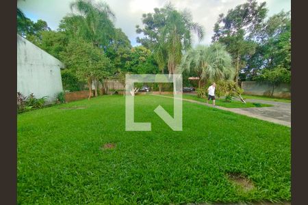 Casa à venda com 160m², 3 quartos e 2 vagas Casa à venda com 160m², 3 quartos e 2 vagasQuintal