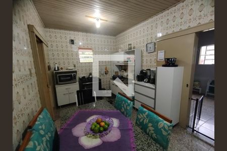 Casa à venda com 160m², 3 quartos e 2 vagas Casa à venda com 160m², 3 quartos e 2 vagasCozinha