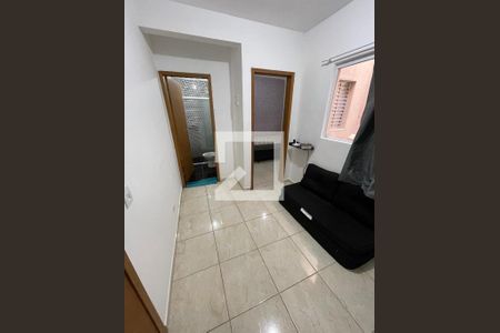 Sala de estar  de apartamento para alugar com 1 quarto, 40m² em Vila Butantã, São Paulo