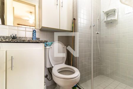 Banheiro de apartamento para alugar com 1 quarto, 29m² em Vila Buarque, São Paulo