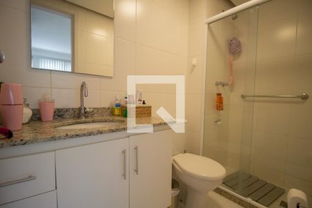 Apartamento à venda com 83m², 2 quartos e 1 vagaBanheiro da Suíte