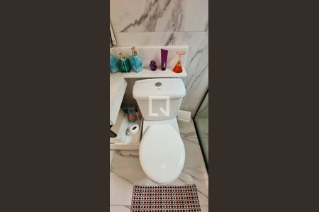 Casa à venda com 170m², 3 quartos e 4 vagasBanheiro da Suíte 1