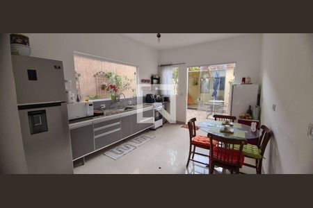 Casa à venda com 170m², 3 quartos e 4 vagasCozinha