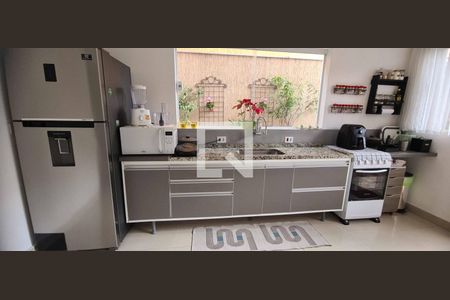 Casa à venda com 170m², 3 quartos e 4 vagasCozinha