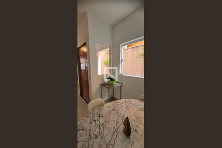 Casa à venda com 170m², 3 quartos e 4 vagasSala