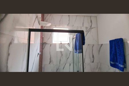 Casa à venda com 170m², 3 quartos e 4 vagasBanheiro da Suíte 2