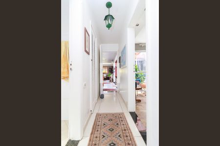 Corredor de casa à venda com 4 quartos, 300m² em Brooklin Paulista, São Paulo