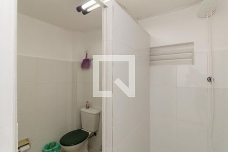 Banheiro de kitnet/studio para alugar com 1 quarto, 35m² em Sé, São Paulo