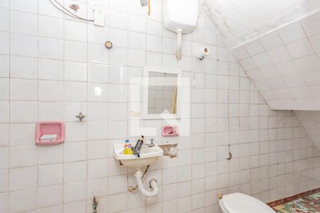 Casa à venda com 380m², 3 quartos e 4 vagasBanheiro da Garagem