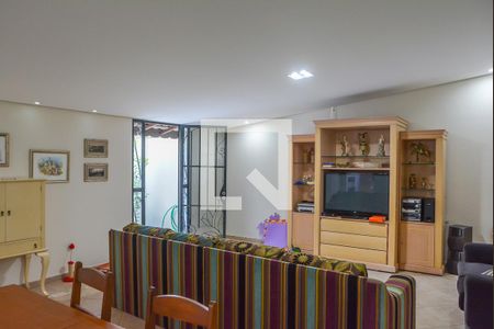 Sala de TV de casa à venda com 4 quartos, 280m² em Jardim Portugal, São Bernardo do Campo