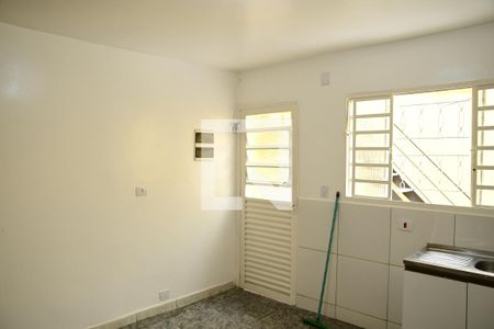 Sala/Cozinha de casa para alugar com 2 quartos, 65m² em Jardim Leonor, Cotia