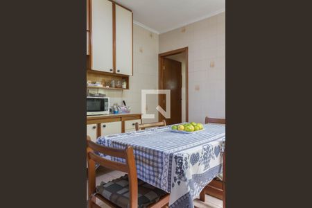 Casa à venda com 138m², 2 quartos e 2 vagas Casa à venda com 138m², 2 quartos e 2 vagasCozinha