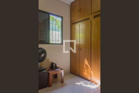 Casa à venda com 138m², 2 quartos e 2 vagas Casa à venda com 138m², 2 quartos e 2 vagasCloset da Suíte 1