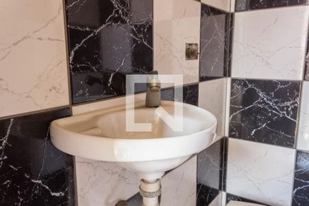 Casa à venda com 138m², 2 quartos e 2 vagas Casa à venda com 138m², 2 quartos e 2 vagasBanheiro de Serviço