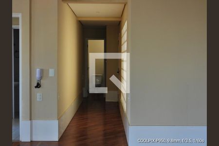 Corredor de casa de condomínio para alugar com 3 quartos, 170m² em Vila Madalena, São Paulo