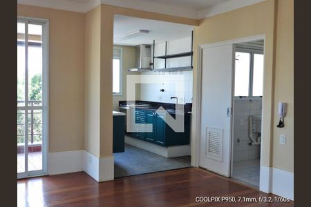 Sala de casa de condomínio para alugar com 3 quartos, 170m² em Vila Madalena, São Paulo