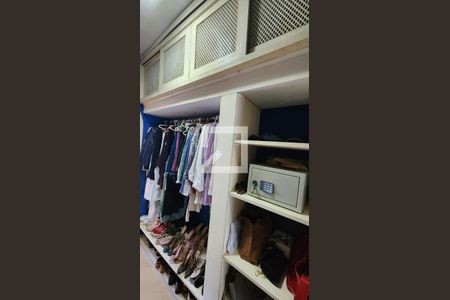 Apartamento para alugar com 350m², 5 quartos e 3 vagas Apartamento para alugar com 350m², 5 quartos e 3 vagasCloset da suíte 1