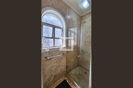 Apartamento para alugar com 350m², 5 quartos e 3 vagas Apartamento para alugar com 350m², 5 quartos e 3 vagasBanheiro da Suíte 1