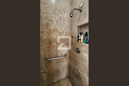 Apartamento para alugar com 350m², 5 quartos e 3 vagas Apartamento para alugar com 350m², 5 quartos e 3 vagasBanheiro da Suíte 1