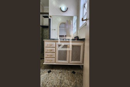 Apartamento para alugar com 350m², 5 quartos e 3 vagas Apartamento para alugar com 350m², 5 quartos e 3 vagasBanheiro da Suíte 2