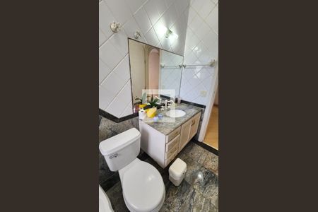 Apartamento para alugar com 350m², 5 quartos e 3 vagas Apartamento para alugar com 350m², 5 quartos e 3 vagasBanheiro Social