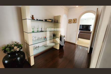 Apartamento para alugar com 350m², 5 quartos e 3 vagas Apartamento para alugar com 350m², 5 quartos e 3 vagasHall de entrada apartamento