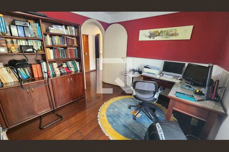 Apartamento para alugar com 350m², 5 quartos e 3 vagas Apartamento para alugar com 350m², 5 quartos e 3 vagasEscritório