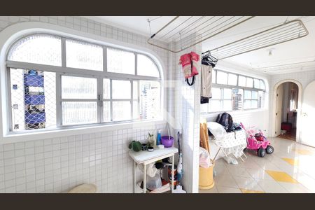 Apartamento para alugar com 350m², 5 quartos e 3 vagas Apartamento para alugar com 350m², 5 quartos e 3 vagasÁrea de Serviço