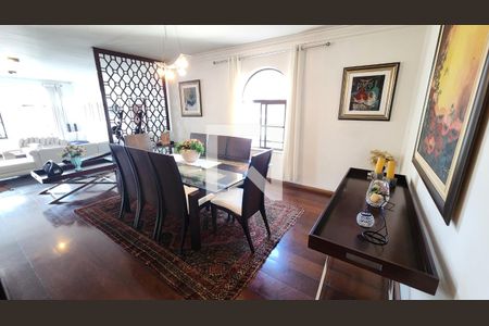 Apartamento para alugar com 350m², 5 quartos e 3 vagas Apartamento para alugar com 350m², 5 quartos e 3 vagasSala de Jantar