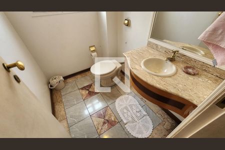 Apartamento para alugar com 350m², 5 quartos e 3 vagas Apartamento para alugar com 350m², 5 quartos e 3 vagasLavabo