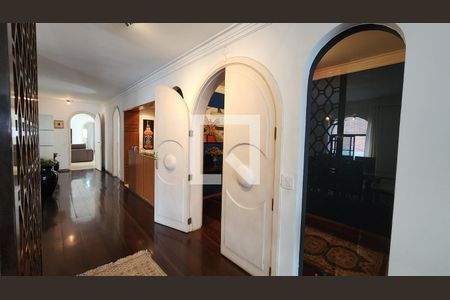 Apartamento para alugar com 350m², 5 quartos e 3 vagas Apartamento para alugar com 350m², 5 quartos e 3 vagasEntrada