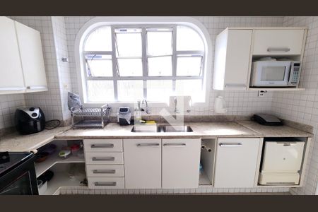 Apartamento para alugar com 350m², 5 quartos e 3 vagas Apartamento para alugar com 350m², 5 quartos e 3 vagasCozinha - Armários