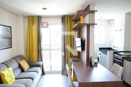 Sala de apartamento para alugar com 1 quarto, 38m² em Granja Viana, Cotia