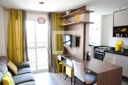 Sala de apartamento para alugar com 1 quarto, 38m² em Granja Viana, Cotia