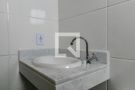 Banheiro de kitnet/studio para alugar com 1 quarto, 20m² em Vila Matilde, São Paulo
