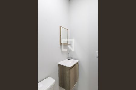 Banheiro de kitnet/studio para alugar com 1 quarto, 18m² em Jardim Silvestre, São Bernardo do Campo