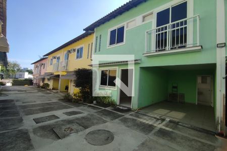 Casa de condomínio à venda com 85m², 3 quartos e 1 vagaÁrea Comum