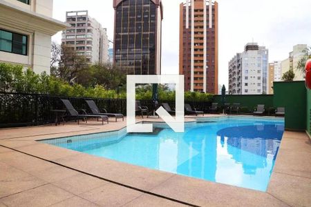 Apartamento à venda com 32m², 1 quarto e 1 vaga Apartamento à venda com 32m², 1 quarto e 1 vagaÁrea comum - Piscina
